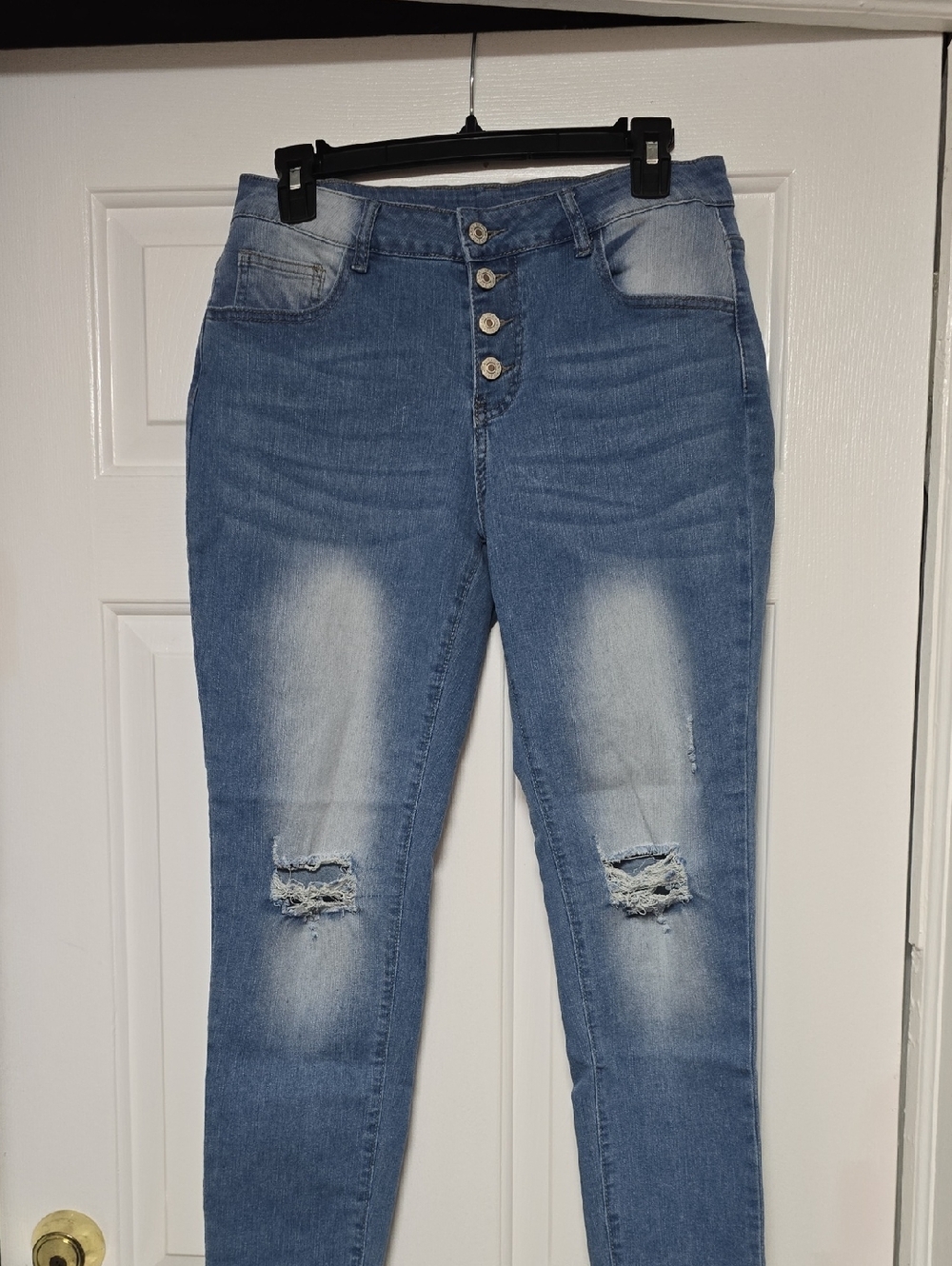 Light Wash Distressed Jeans Size L